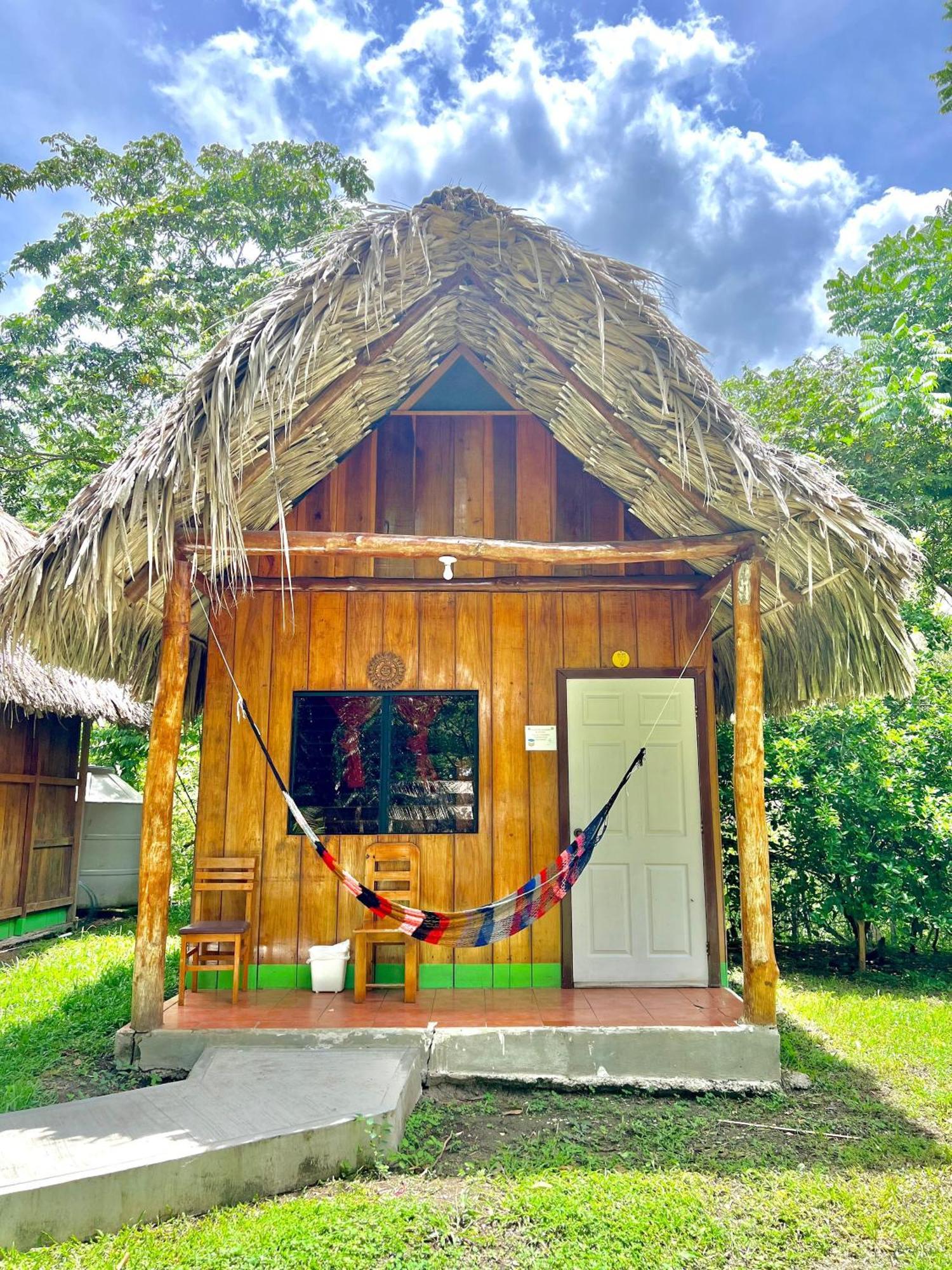 Ostello Oasis The Traveler Lanquín Esterno foto