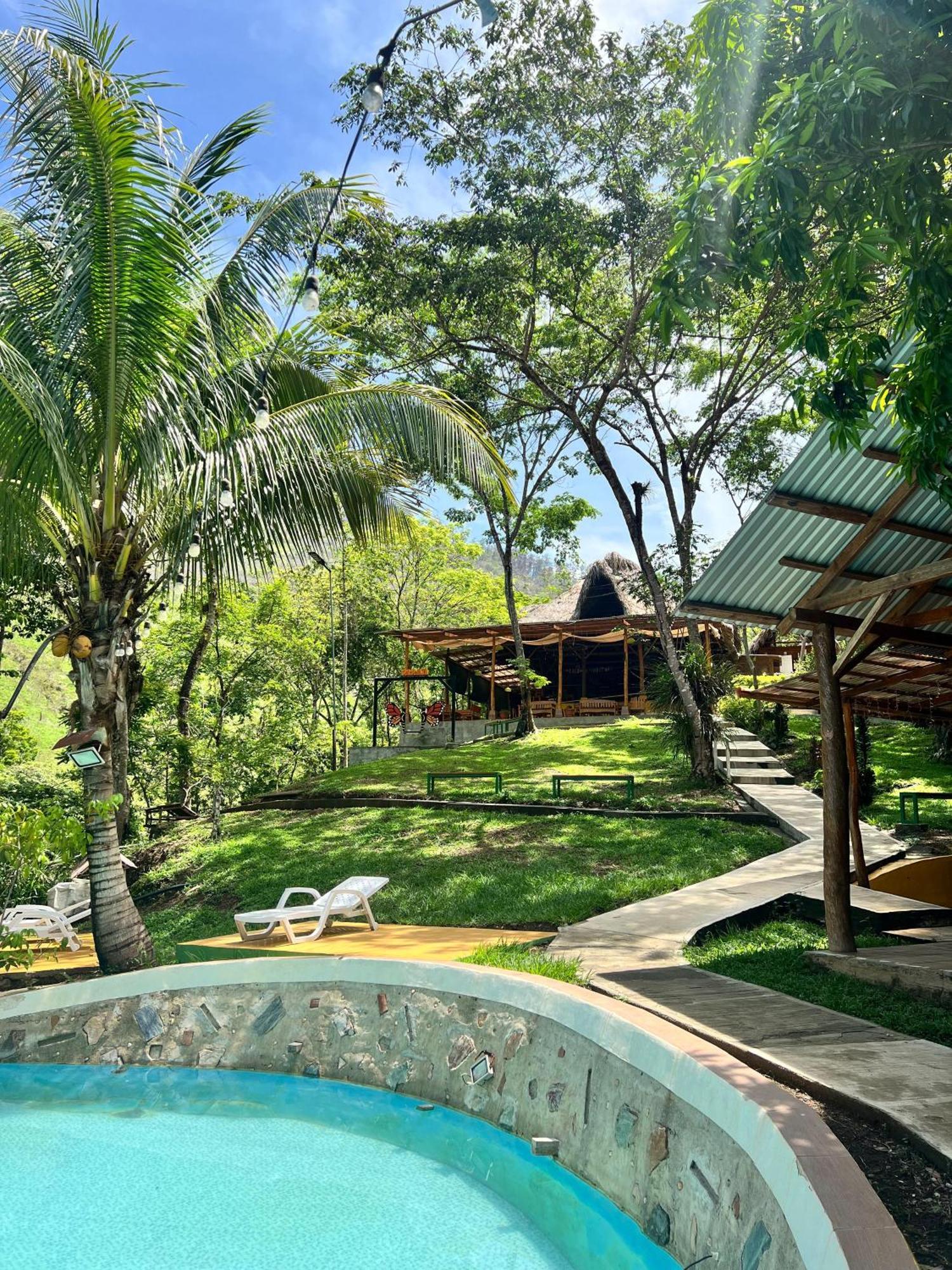 Ostello Oasis The Traveler Lanquín Esterno foto