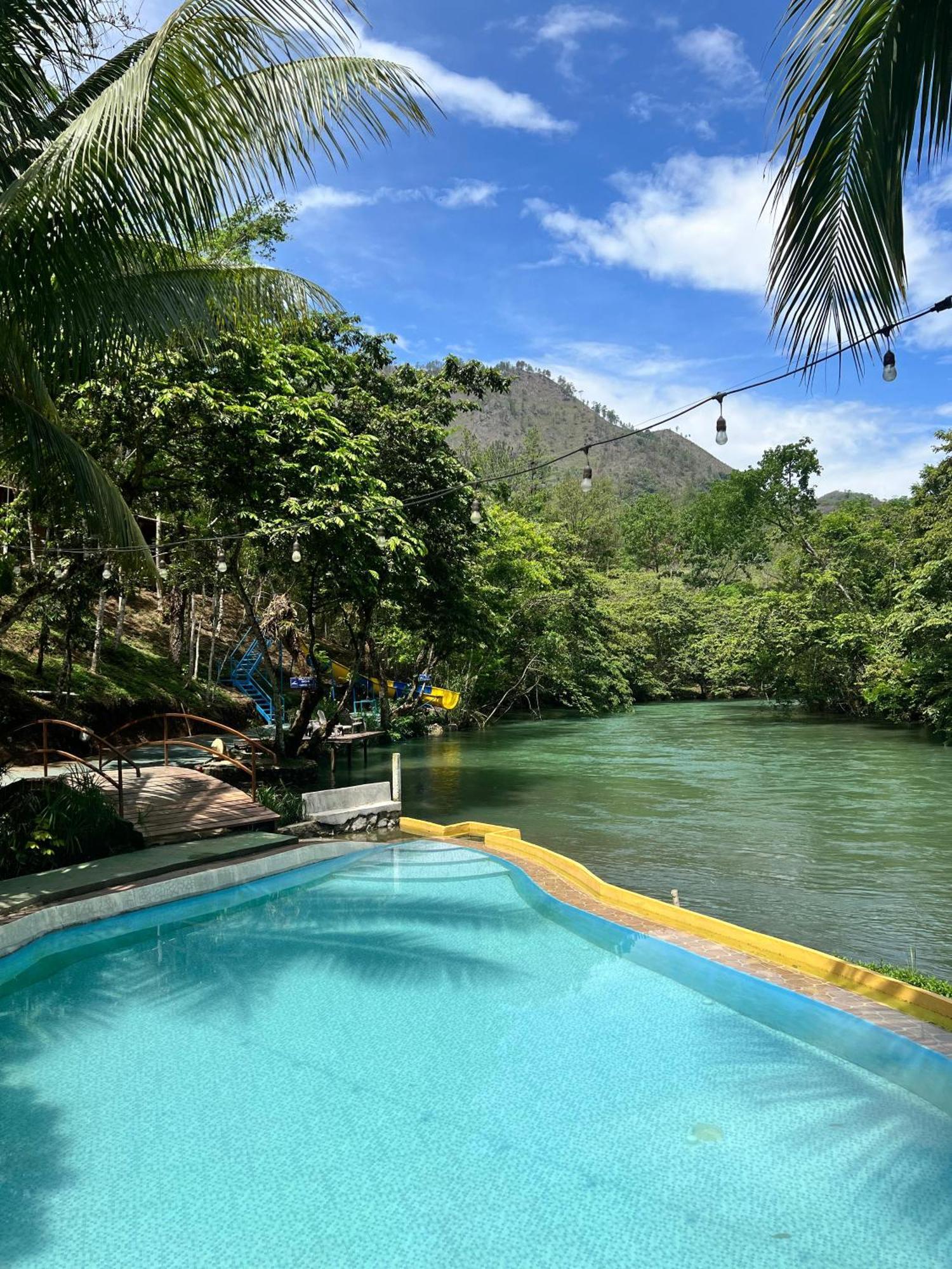 Ostello Oasis The Traveler Lanquín Esterno foto