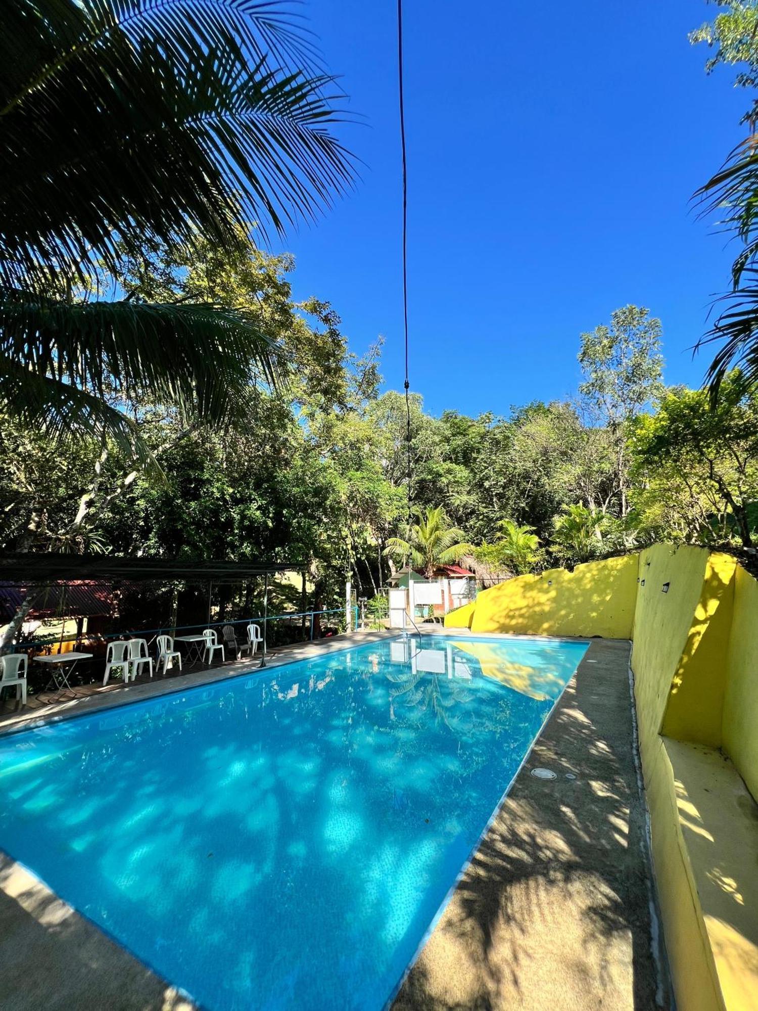 Ostello Oasis The Traveler Lanquín Esterno foto