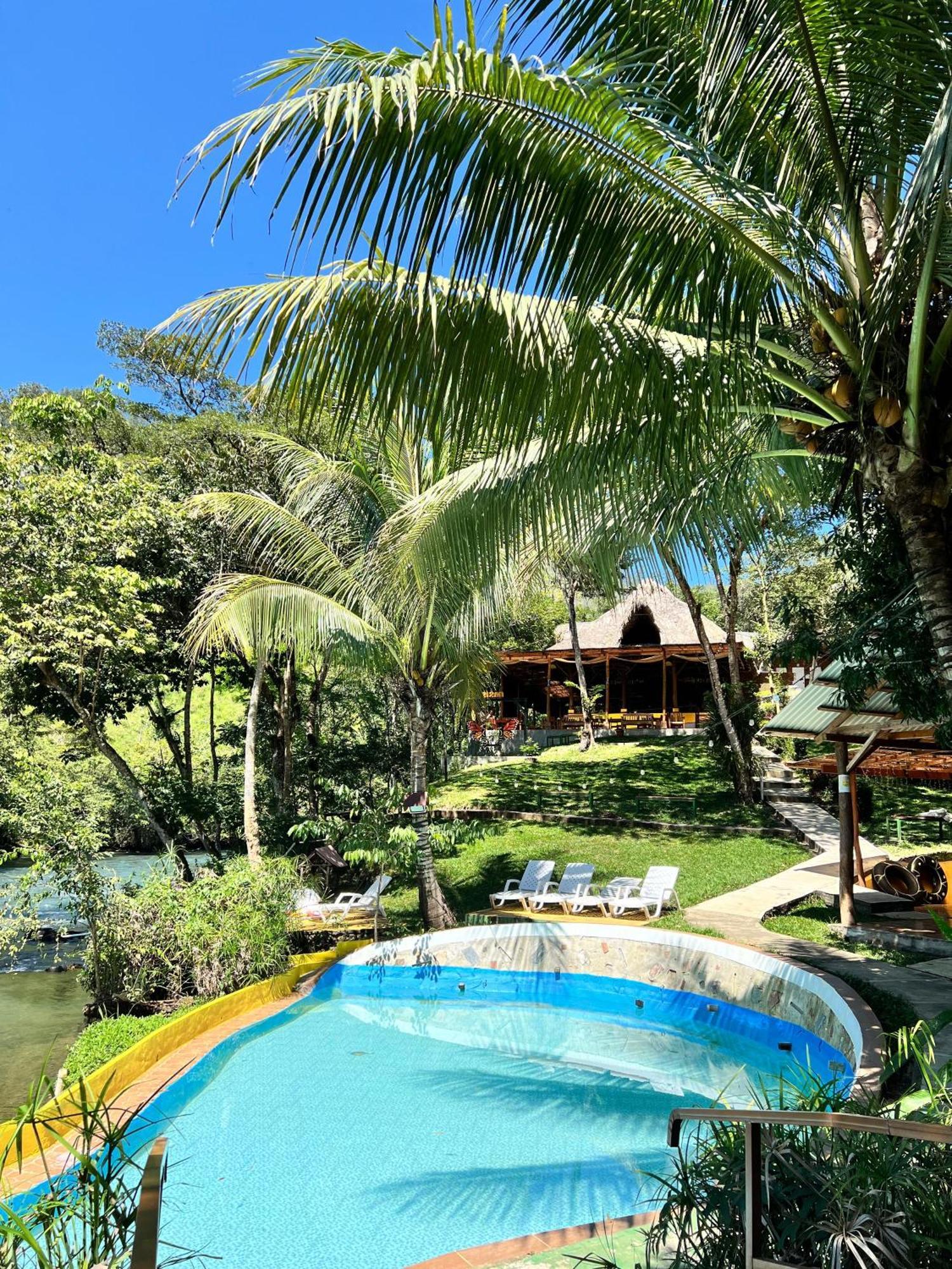 Ostello Oasis The Traveler Lanquín Esterno foto